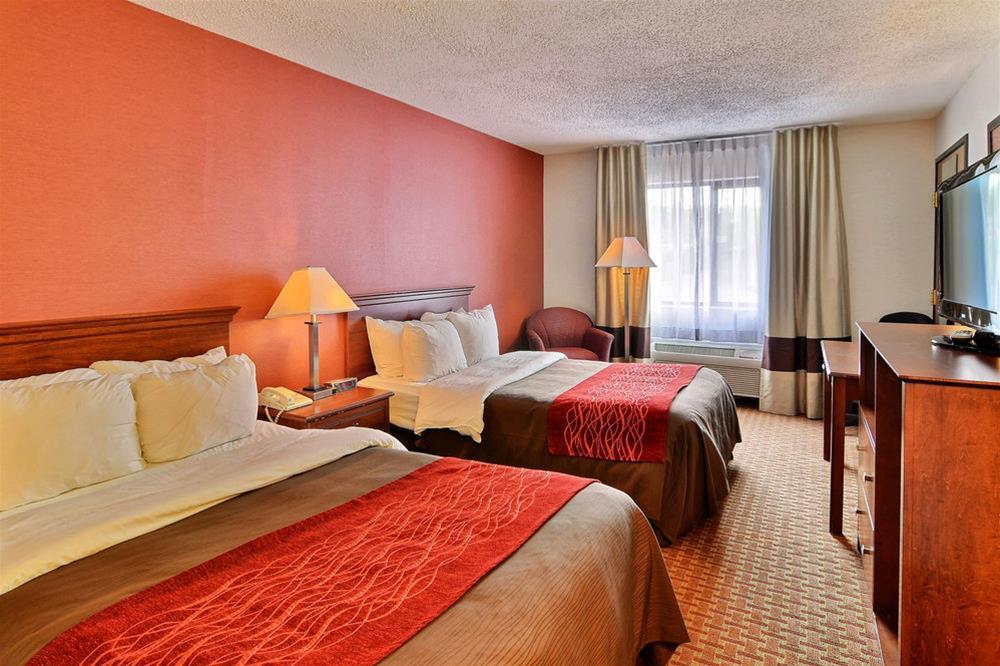 Quality Inn East Liverpool Exteriör bild