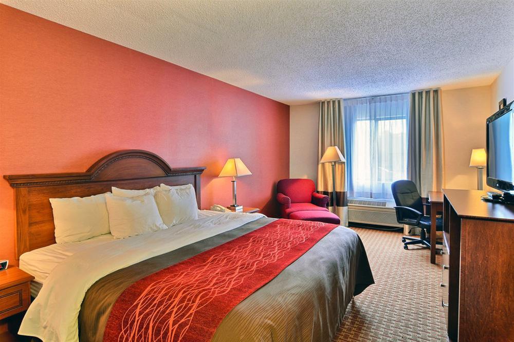 Quality Inn East Liverpool Exteriör bild