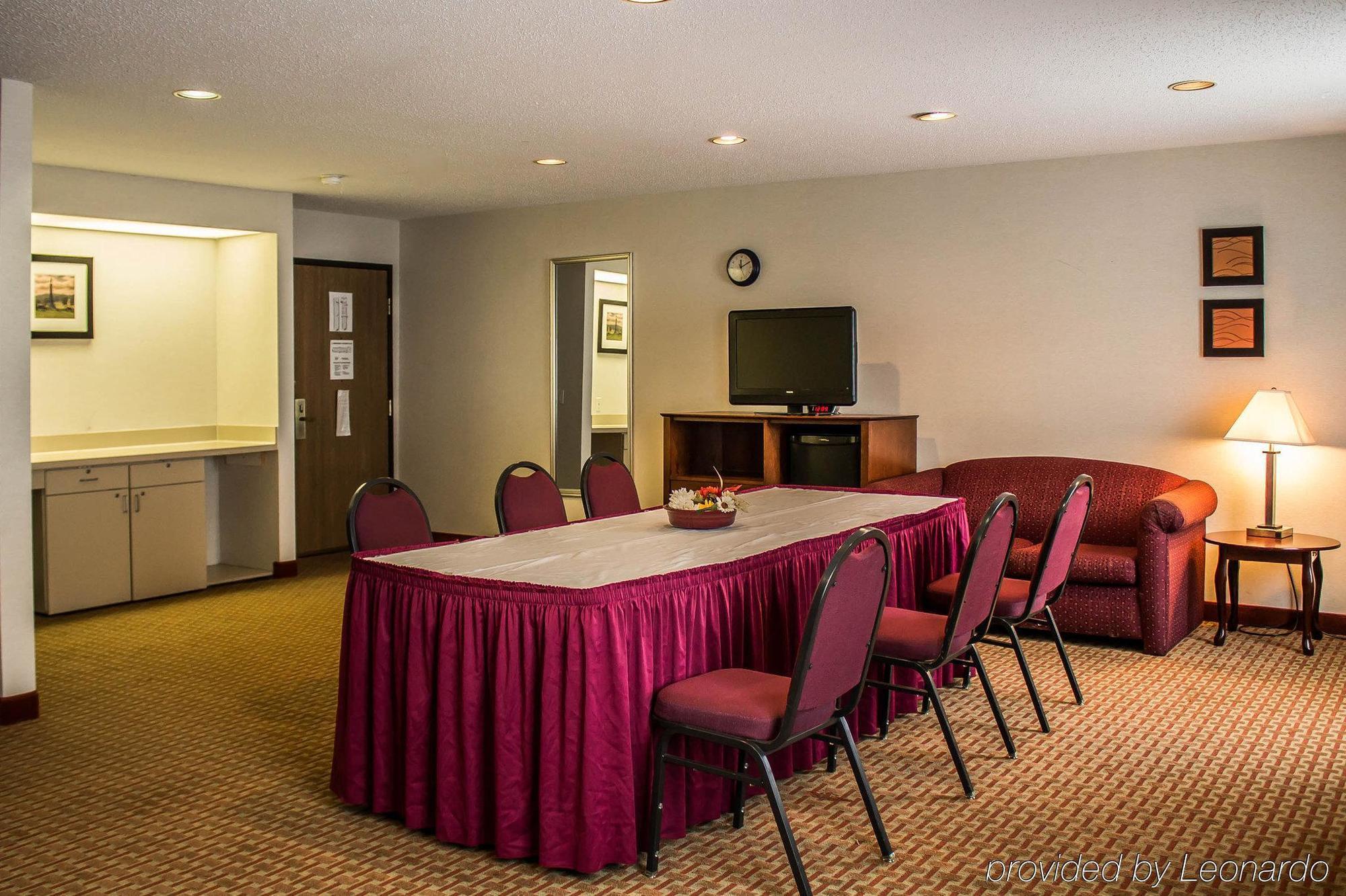 Quality Inn East Liverpool Exteriör bild